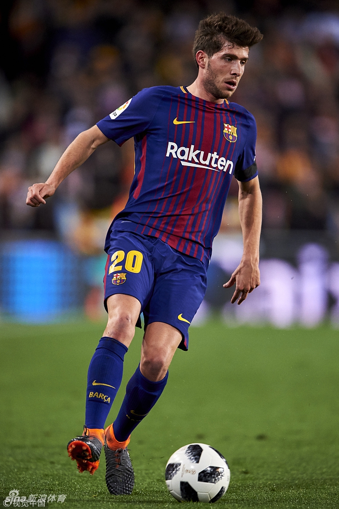 国王杯倒计时；瓦伦西亚今晨复出首秀；细节引发关注；质疑声仍在；更衣室氛围转暖的简单介绍