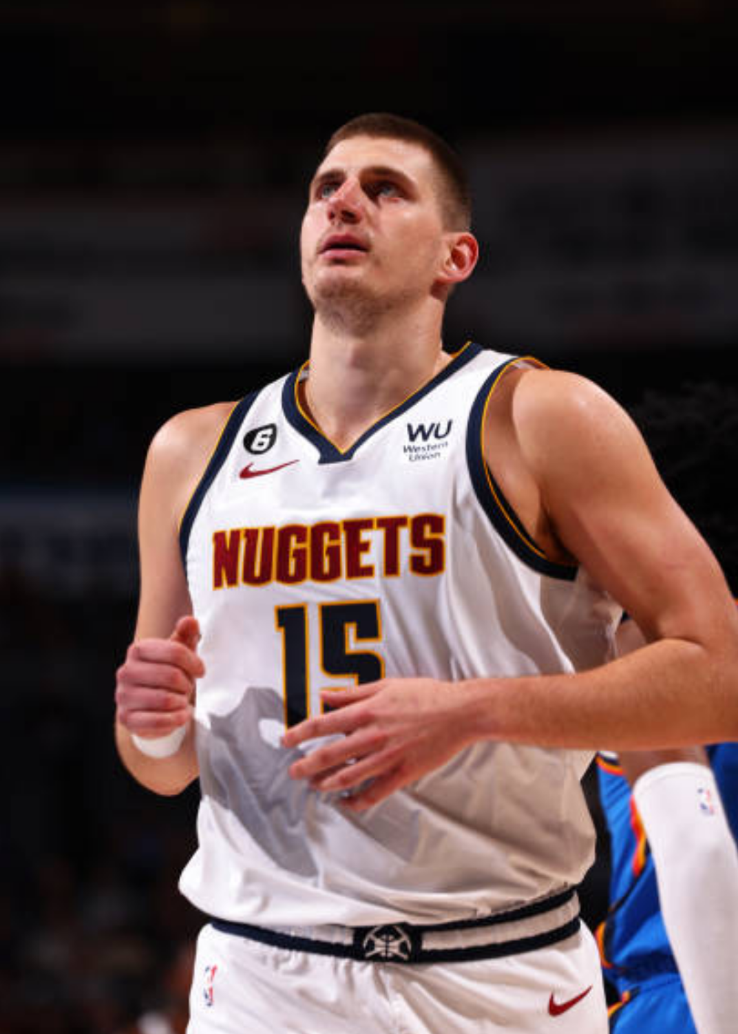 包含今夜法甲传出新动向，俄克拉荷马雷霆外线爆发，管理层表态——管理层满意，医务组通报恢复的词条