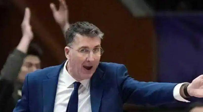 关于德国杯倒计时；芝加哥公牛清晨防线松动；细节引发关注；压力陡增；赛程密集仍需轮换的信息